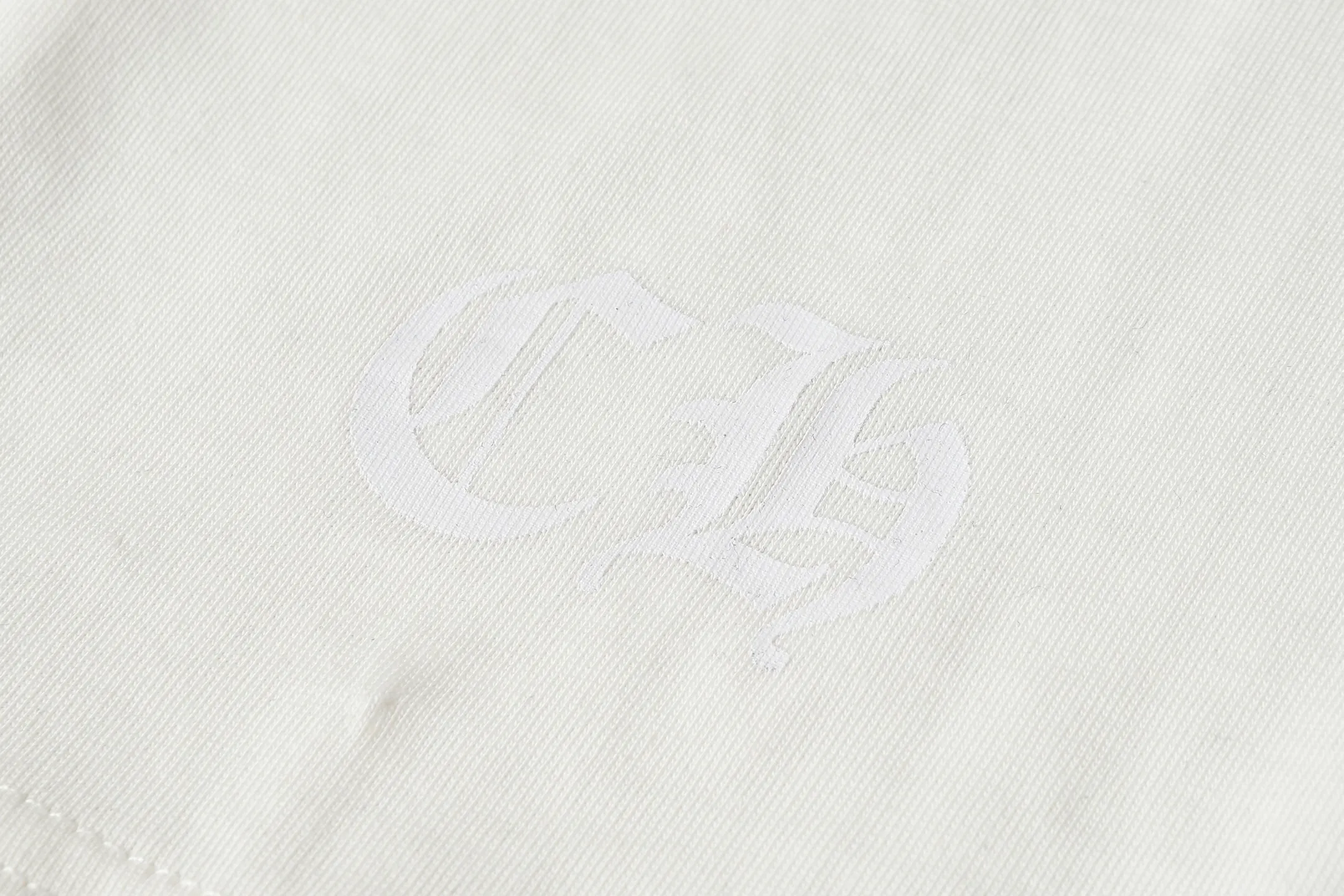 P160 Cross-border quantity model. Those who pursue quality, please do not place an order. -Chrome Hearts/Chrome Hearts Sanskrit Sanskrit Cross✝️Print popular long-sleeved T-shirt -High weight, high density and high quality. The wool is soft, delicate and skin-friendly. It feels soft and silky. It has excellent warmth and skin-friendly properties.